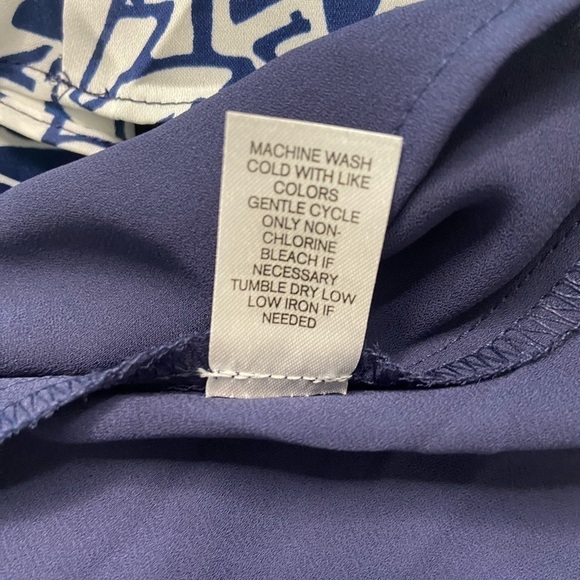 Charming Charlie’s Adj Strap blue White Floral Flowy Tank Top XL - Picture 11 of 11